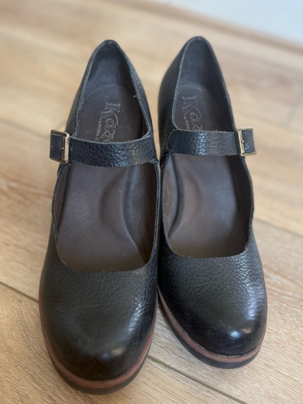 KORK-EASE BROWN LEATHER MARY JANES 9! - Picture 4 of 7
